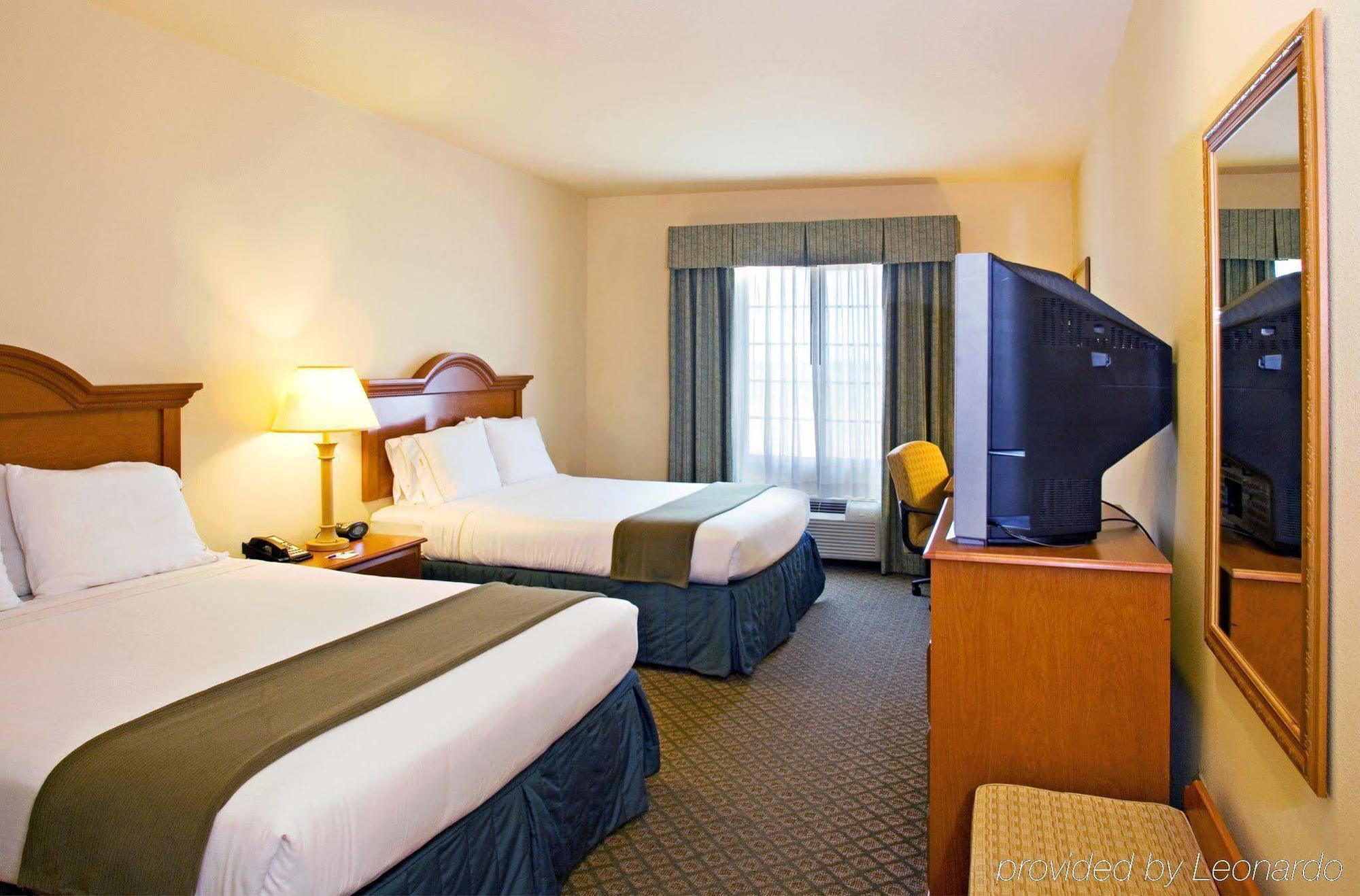 Holiday Inn Express Hotel & Suites Rio Grande City, An Ihg Hotel Dış mekan fotoğraf